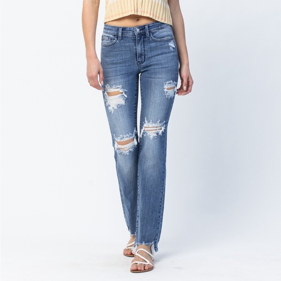 NEW 🎉🎉Judy Blue Full Size Mid Rise Destroy Straight Jeans Plus Size - Picture 12 of 15